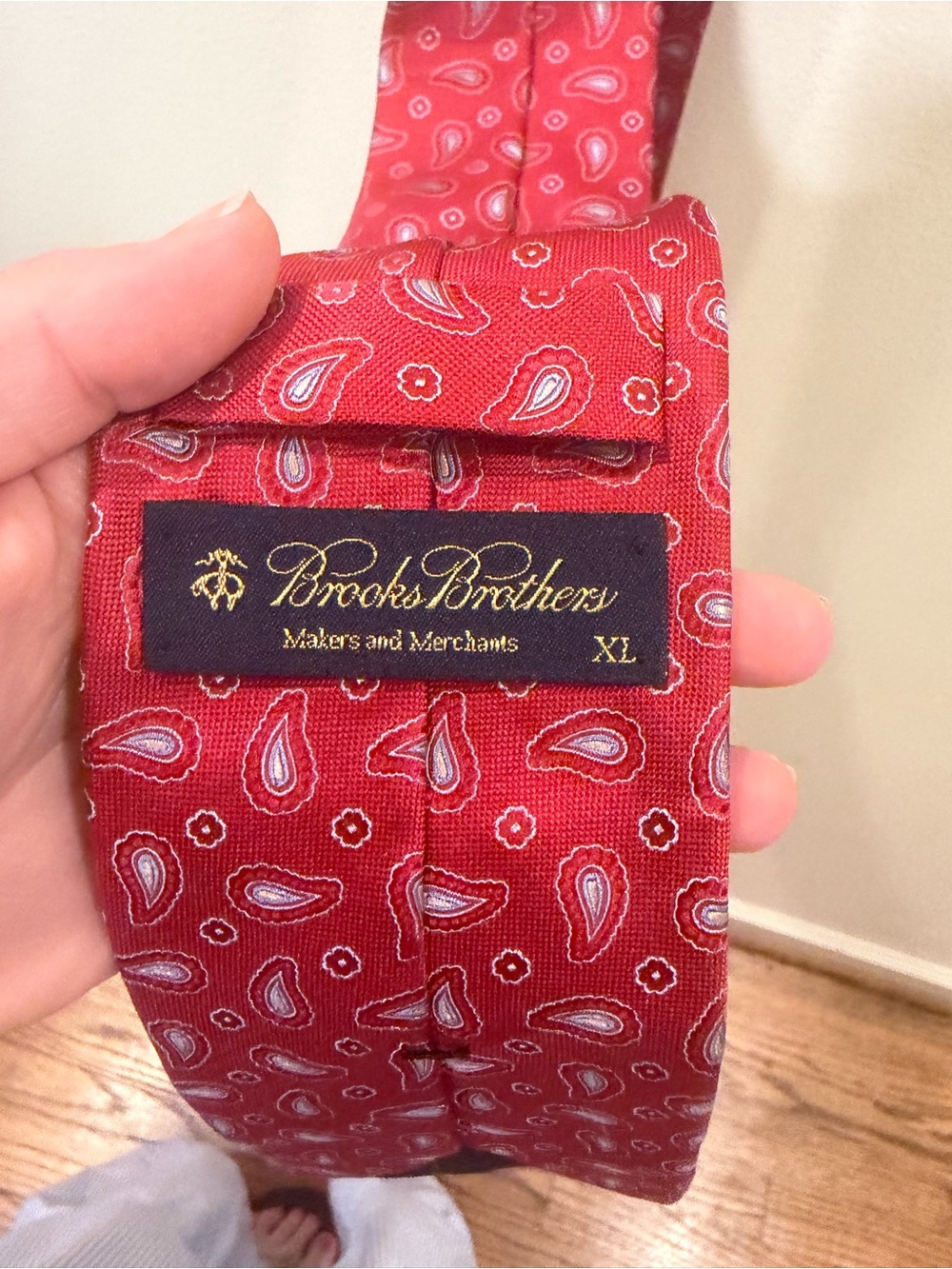 Brooks Brothers Makers XL Red Paisley Silk Tie